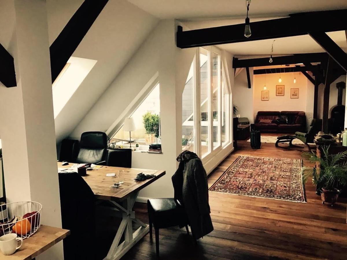 Helle Dachgeschosswohnung Fuer 8 Personen In Zentraler Lage Berlin Eksteriør bilde
