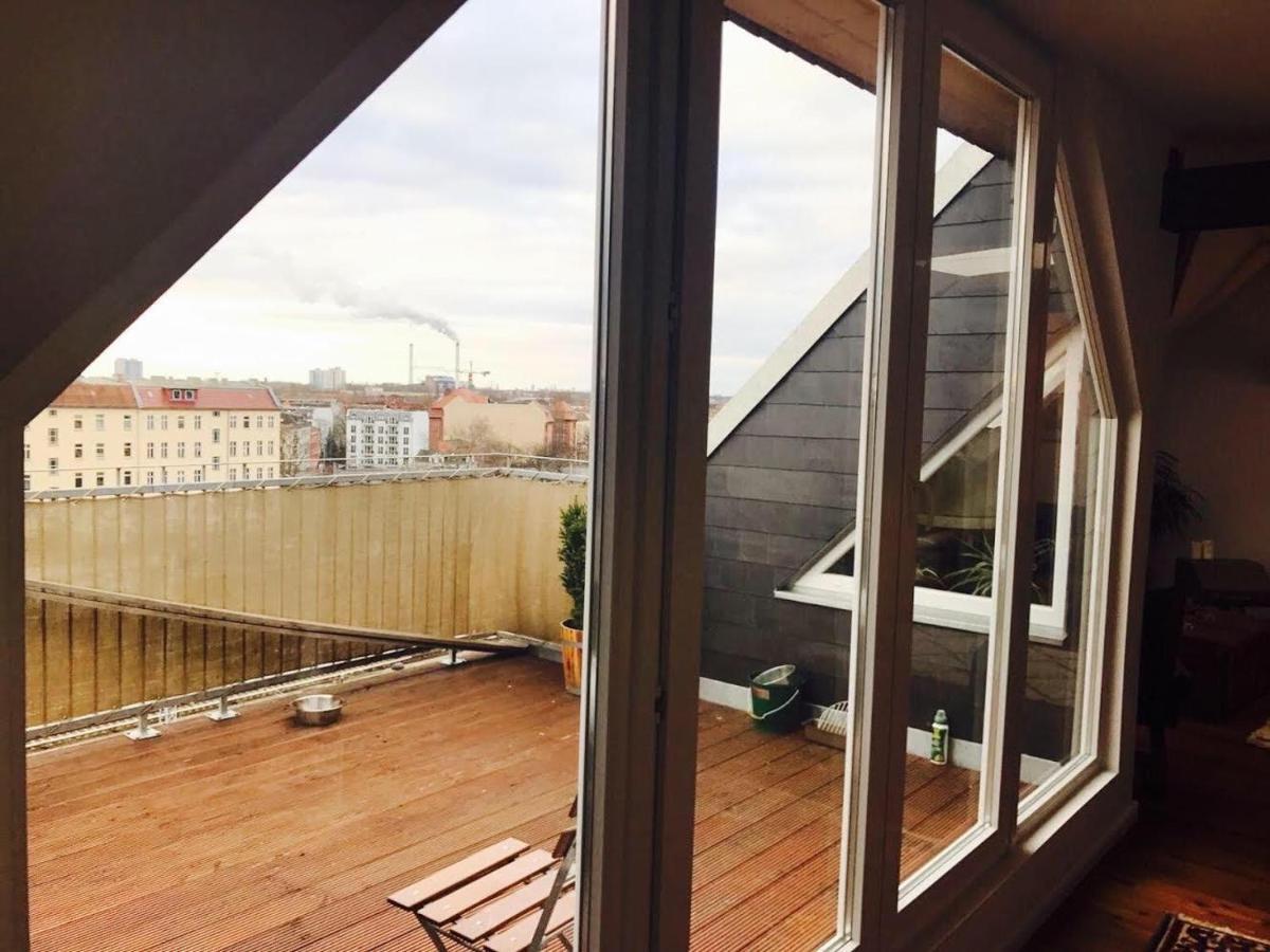 Helle Dachgeschosswohnung Fuer 8 Personen In Zentraler Lage Berlin Eksteriør bilde